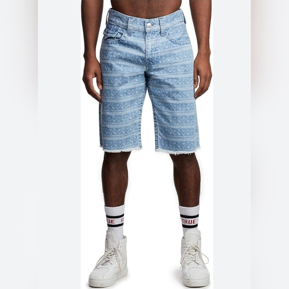 True Religion Men's Ricky Flap short 32 frayed hem light wash ikat print - Picture 2 of 12